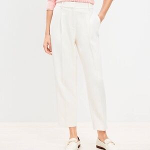 Petite Pleated Tapered Pants Creme 8P